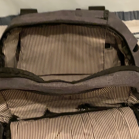 Unisex baby diaper Backpack Waterproof & insulated keeping items warm & cool - Picture 4 of 14